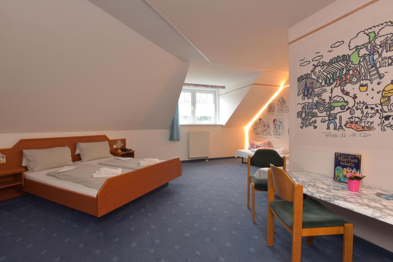 Waldhotel Feldbachtal Neuhaus am Rennweg Exteriér fotografie
