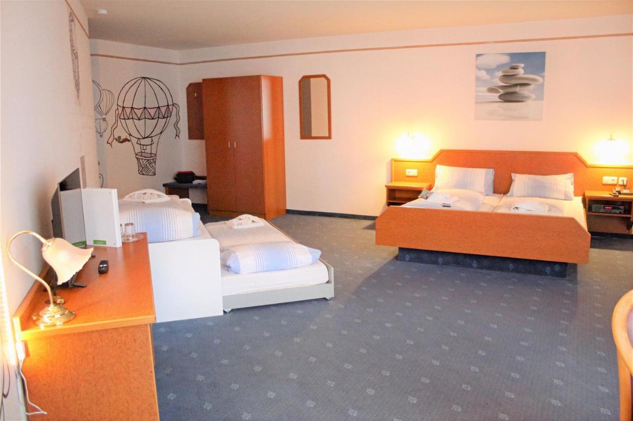 Waldhotel Feldbachtal Neuhaus am Rennweg Exteriér fotografie